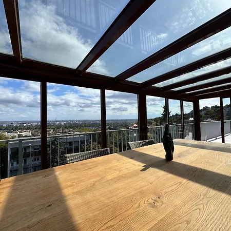 Luxury Penthouse On Rosehill With Free Garage Apartman Budapest Kültér fotó