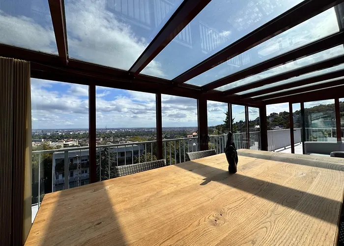 Luxury Penthouse On Rosehill With Free Garage