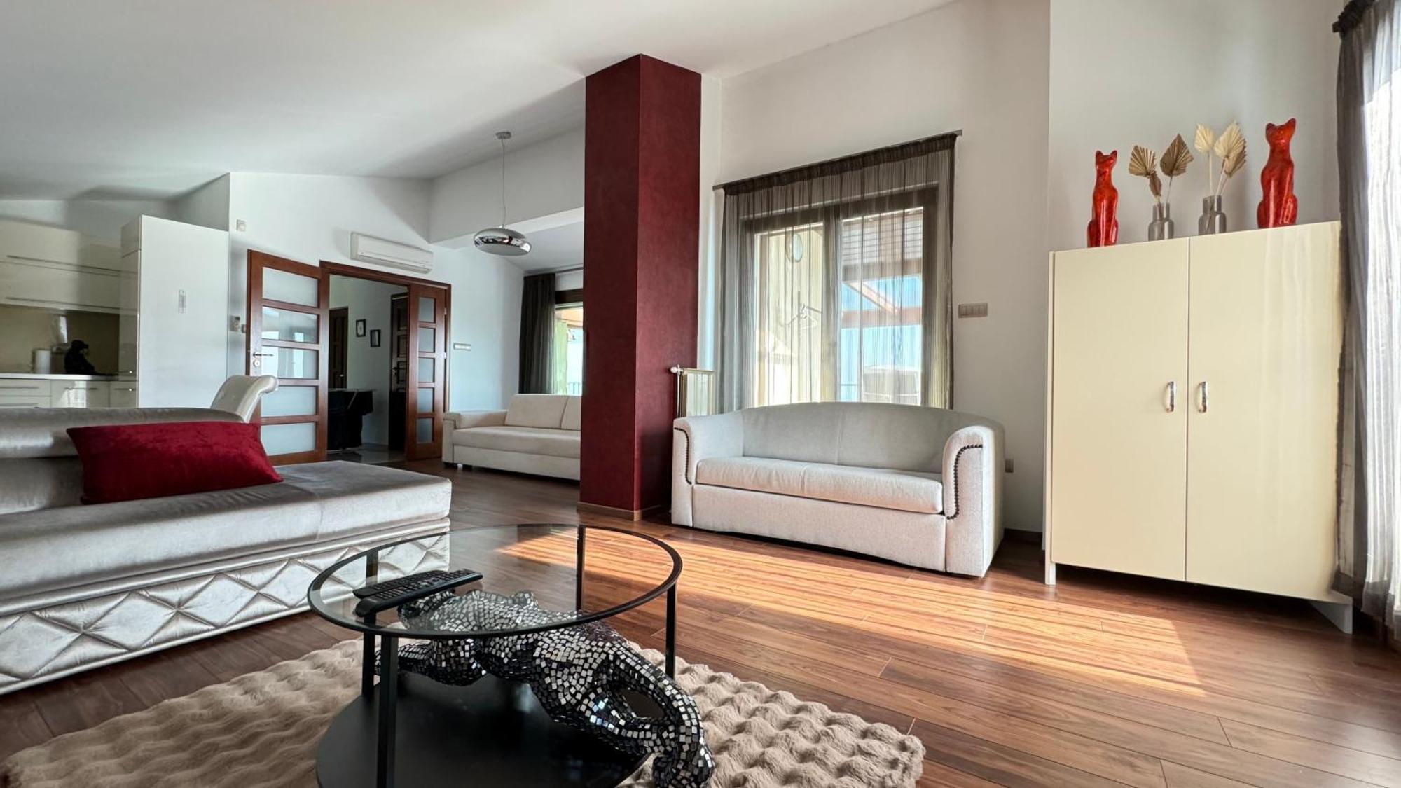 Luxury Penthouse On Rosehill With Free Garage Apartament *